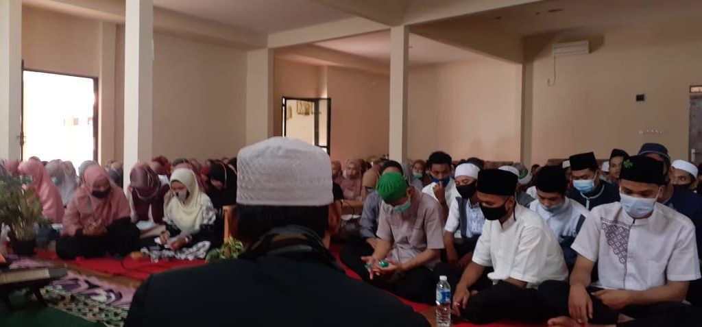 CAMP SHOLAWAT bersama Staf dan Kayawan PT DUA KARYA